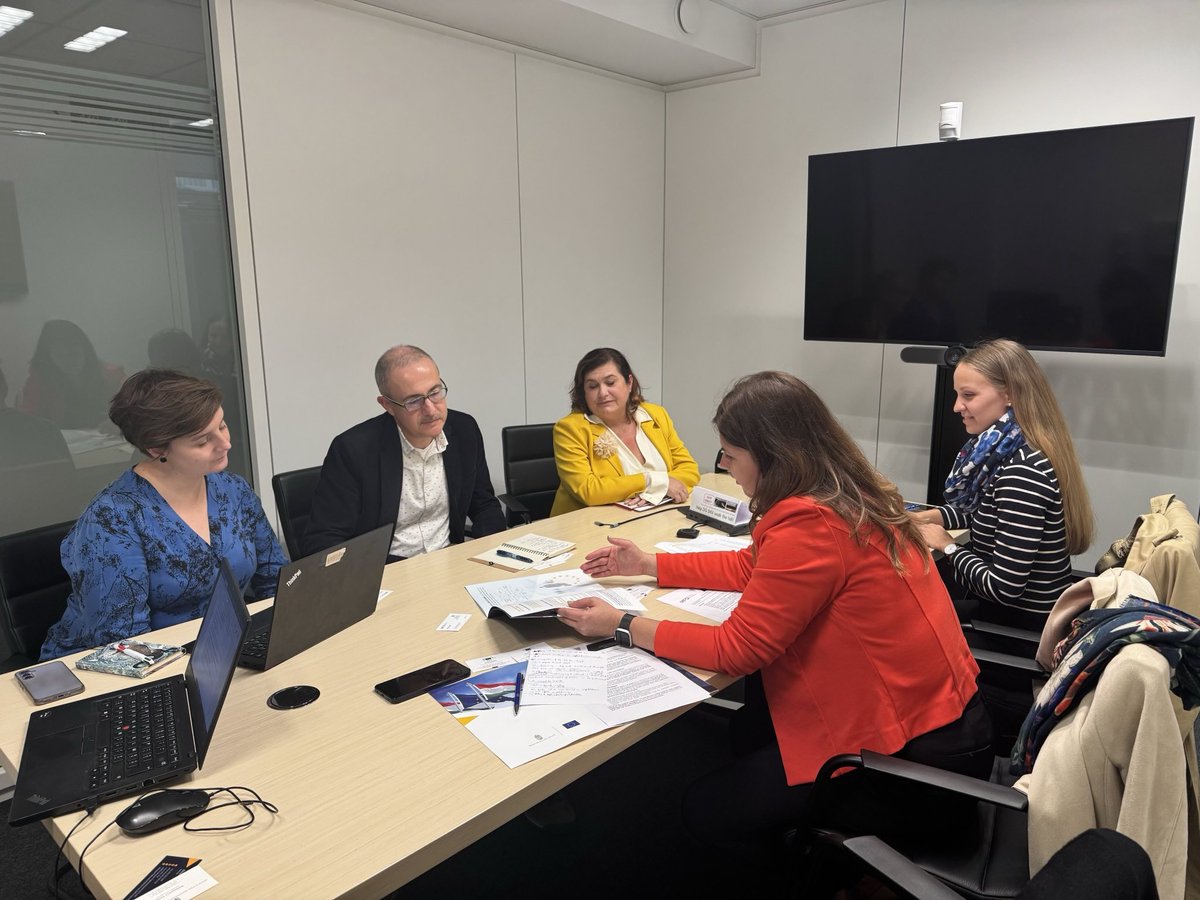Our managing director <a href="/bern_petri/">Petri Bernadett</a> met with members of <a href="/EU_ENV/">EU Environment</a> to discuss how the calls for applications for direct #eufunds should be more tailored to the needs of #hungarian applicants. The #hungarianpresidency aims to achieve balance between economic growth &amp; climate goals 🇭🇺🤝🏻