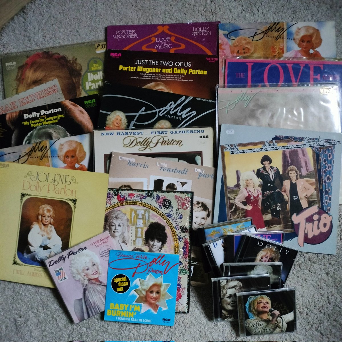 Ben benieuwd naar de serie #Dollyforpresident door <a href="/IlseDeLange/">Ilse DeLange</a> en #frankevenblij #EvaJinek #DollyParton

Haar #Coatofmanycolors is één van mijn #Dolly favorieten maar eerlijkheid gebiedt te zeggen dat ik de cover van #EmmylouHarris net iets liever hoor youtu.be/iFQg5yAaZeI?fe…