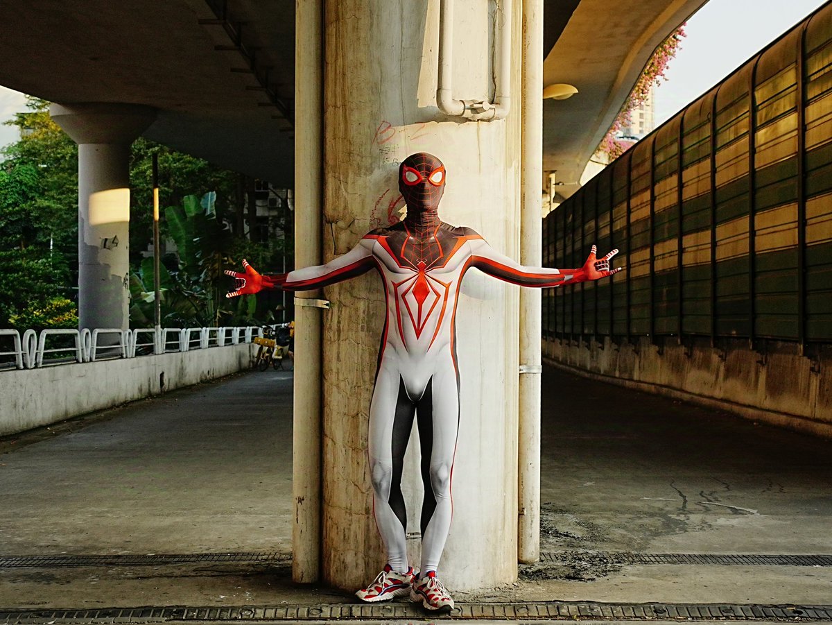 外拍 ~
感谢后面篮球场帅哥们的喜欢 ~~
#SpiderMan