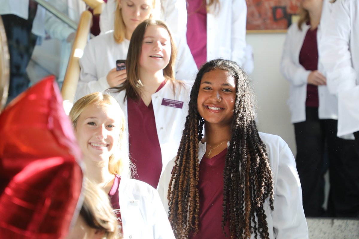 BloomsburgU's tweet image. Congratulations to the 180 second-year nursing students who participated in Saturday&apos;s 11th Annual White Coat Ceremony, which marks students&apos; participation in clinical experiences 🌹🥼🐾 #HuskyUnleashed #BloomOnward #nursing