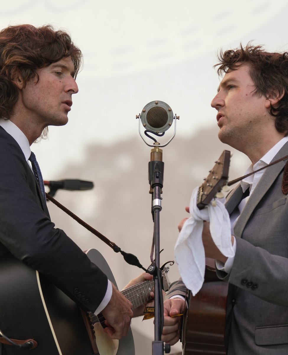Bringing the smart, the funny, and the unmatched harmonies. Laughed out loud at the death by Waymo banjo tune  <a href="/joeyryan/">Joey Ryan</a> <a href="/kpattengale/">Kenneth Pattengale</a> <a href="/MilkCartonKids/">The Milk Carton Kids</a> <a href="/HSBFest/">Hardly Strictly Bluegrass</a>