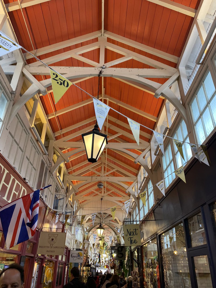EditorGrainneT's tweet photo. Many steps were taken wandering around Oxford on a #StetWalk of kinds. Home tomorrow. https://t.co/ObsRx4Xt4o