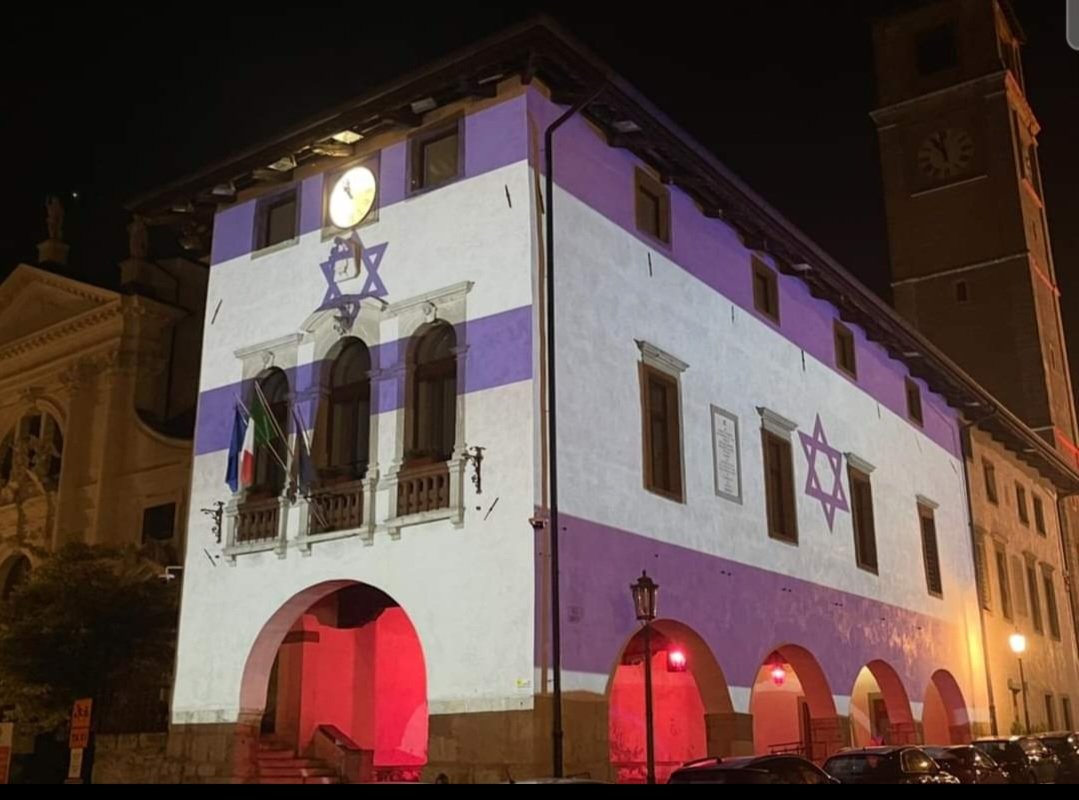 MiniAleItalia's tweet photo. #SanDanieleDelFriuli #Israel #7ottobre 💙🤍💙🤍 https://t.co/jtW2aXv3oa