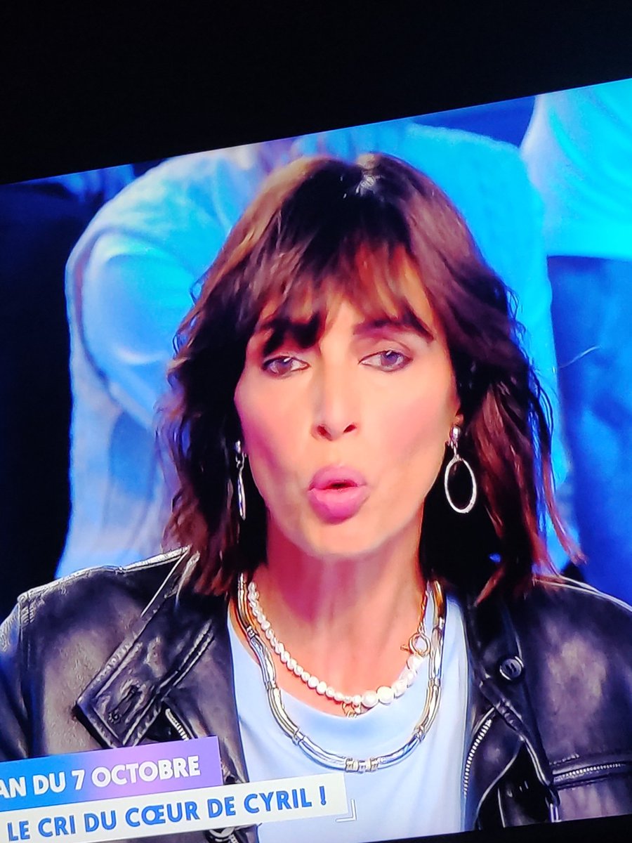 Ludo0013's tweet photo. @TPMP Toujours une queue a la bouche ...  Arrête de s....er https://t.co/BoQcu5A1LN