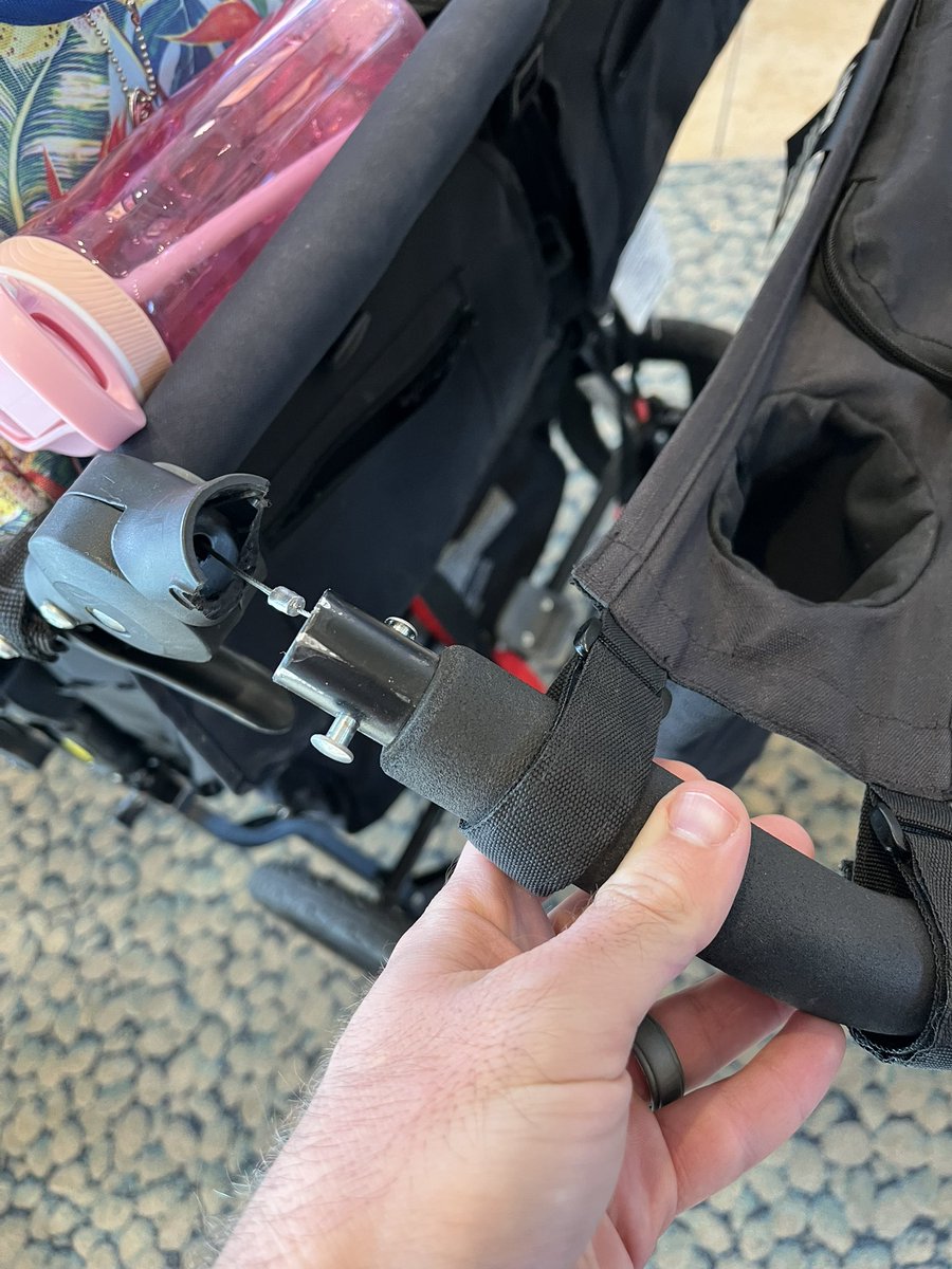 tgod288's tweet photo. @Allegiant we are evacuating tge hurricane and the baggage handlers completely snapped our stroller, rendering it unusable. I filed a claim and says 48 hours. What am I supposed to do in the meantime? https://t.co/Dmr7G2aR8L
