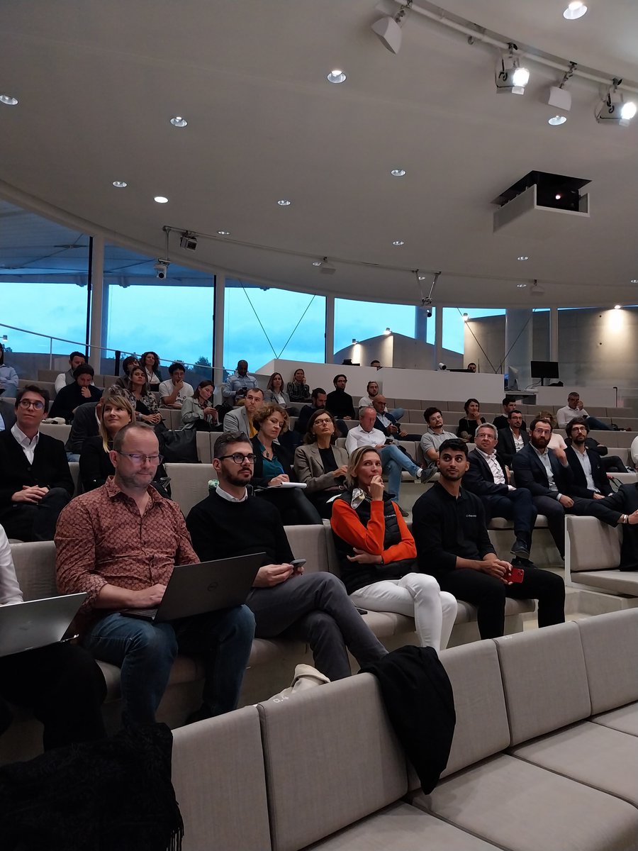 👨‍🎓 La 4⃣e édition de l'Académie <a href="/oneprovence13/">One Provence</a> a également abordé les questions de l'IA et de la cybersécurité, deux axes stratégiques pour la filière numérique.

🗣️ Plusieurs spécialistes du domaine dont Grégory Varagnol, chef de service Filières et Dynamiques territoriales