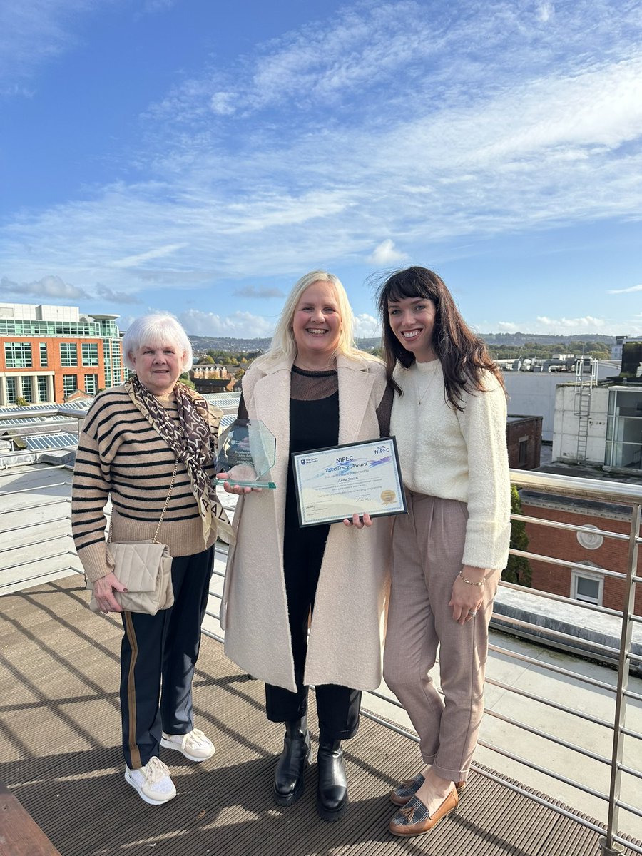 Anne Smith tweet media