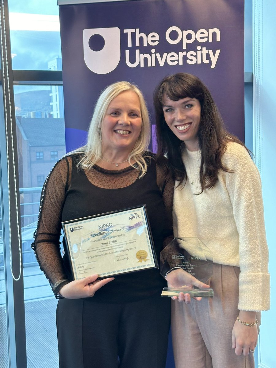 Anne Smith tweet media