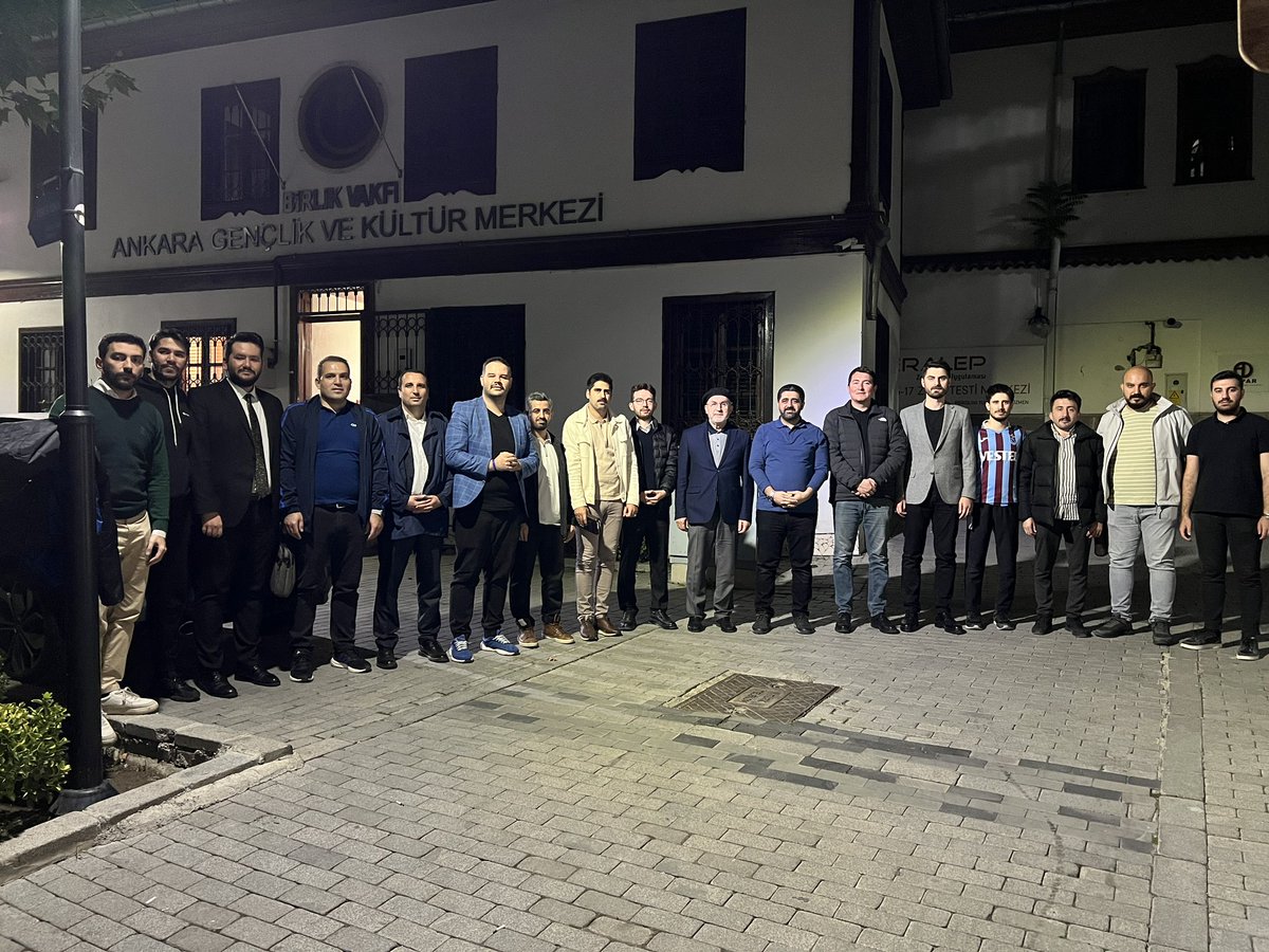 Ankara Yıldırım Beyazıt Üniversitesi Tıp Fakültesi KBB Anabilim Dalı Öğretim Üyesi Prof. Dr. Hacı Hüseyin Dere ile kendi günü, kendi saatinde #Birlik’teydik.

Eskimez MTTB’li hocamız ile geçmişten geleceğe gençlik meseleleri ve çözümleri üzerine sohbet ettik.