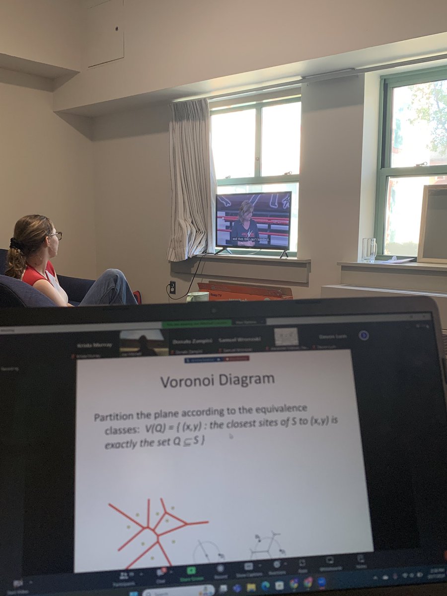 murrdoggy1's tweet photo. When you’re supposed to be watching class but you’re actually watching dance moms 😴😴😴 https://t.co/E0kB6kftO2