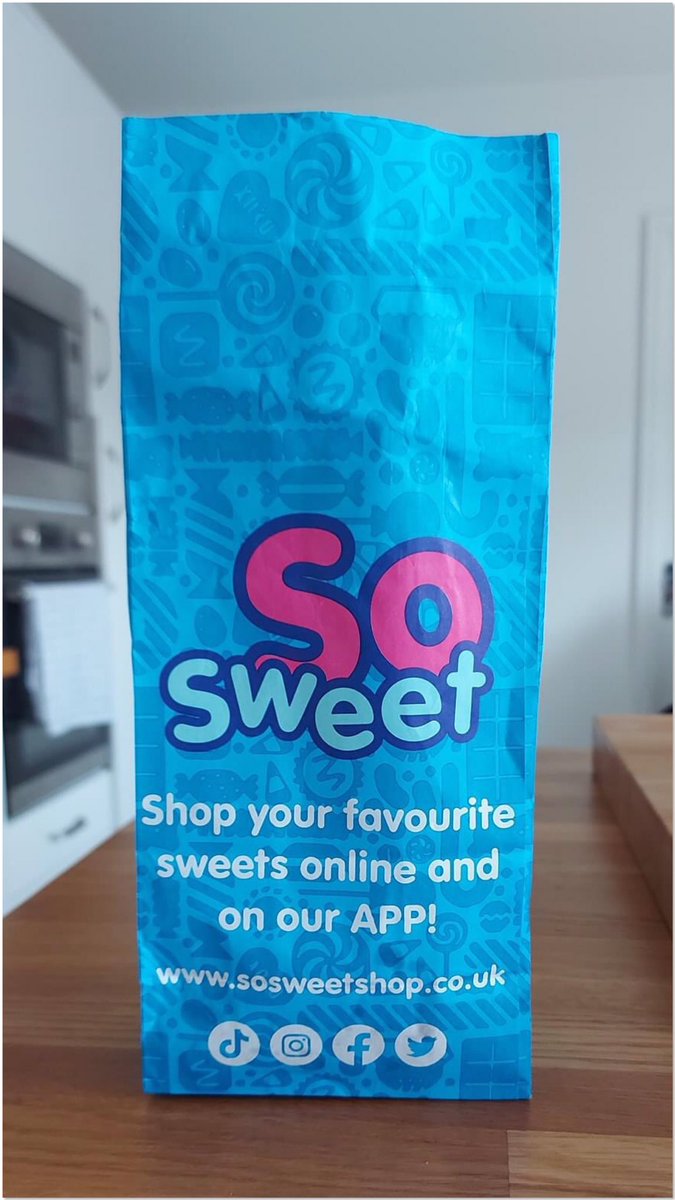 LeedSTUnited's tweet image. Every time we’ve visited #WestwardHo #Devon, we have always bought sweets from the same shop. Some of the sweets sure bring back some happy memories 🩷💙 (3/3)  #KeepItRetro