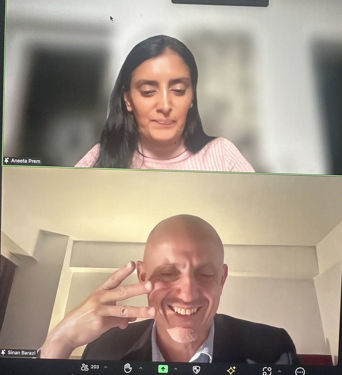 TN_UK's tweet photo. Weβre live on a webinar with world experts on #TrigeminalNeuralgia for #NationalTrigeminalAwarenessDay, raising awareness and hope. Join @g_lambru, @sinanbrazi, and Aneeta Prem as we discuss TN and support sufferers worldwide. @TN_UK #ShowTN3Fingers #FaceofTN https://t.co/1ndMt1pKbg