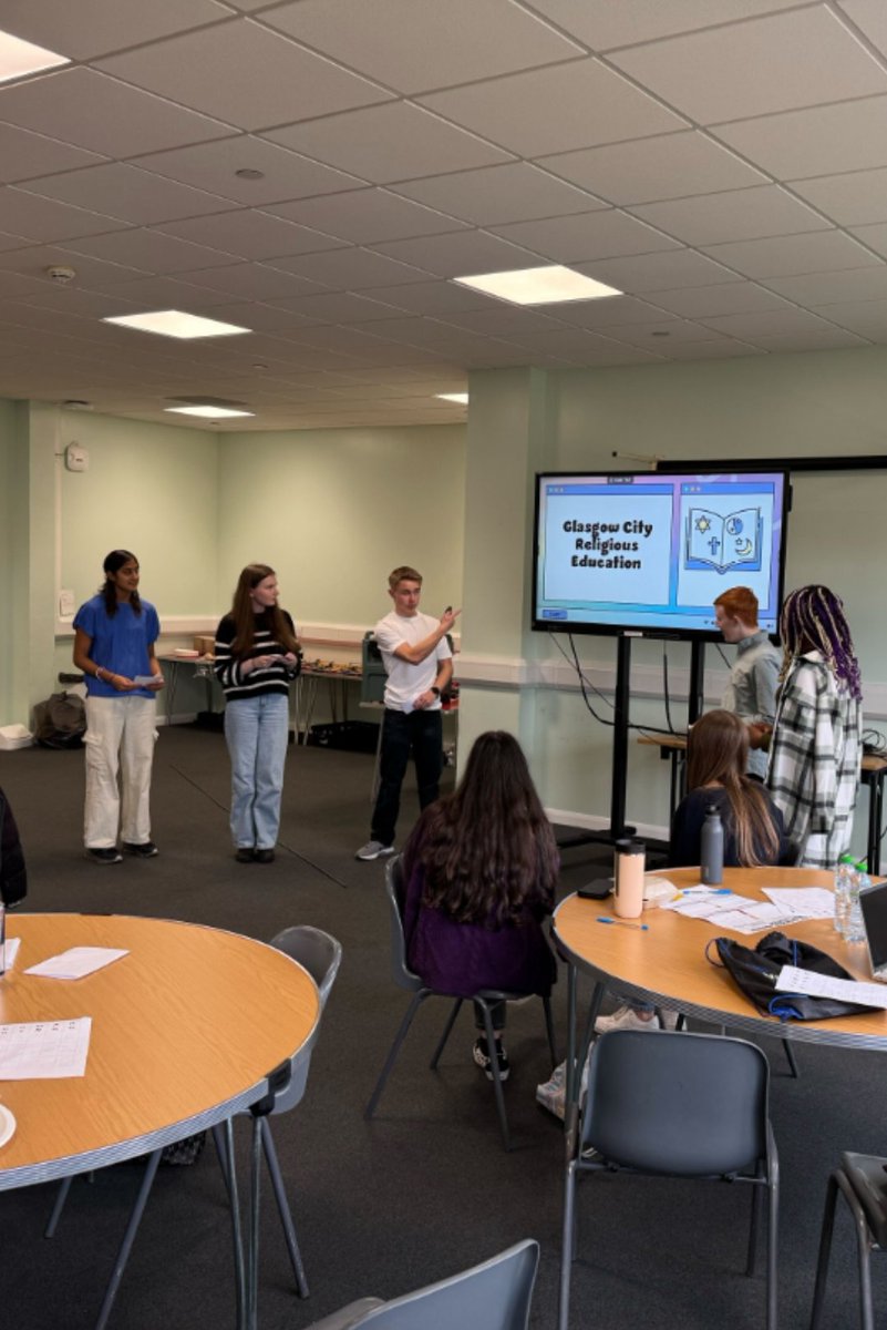 A fantastic day of presentations with the West Scotland Youth Ambassadors, lots of hard work paying off with <a href="/RSaraf81880/">Rajsee Saraf MYP</a> <a href="/LuellaSharpMSYP/">Luella Sharp</a> and the rest of the Glasgow group! 

Up the Glasgow 🙌