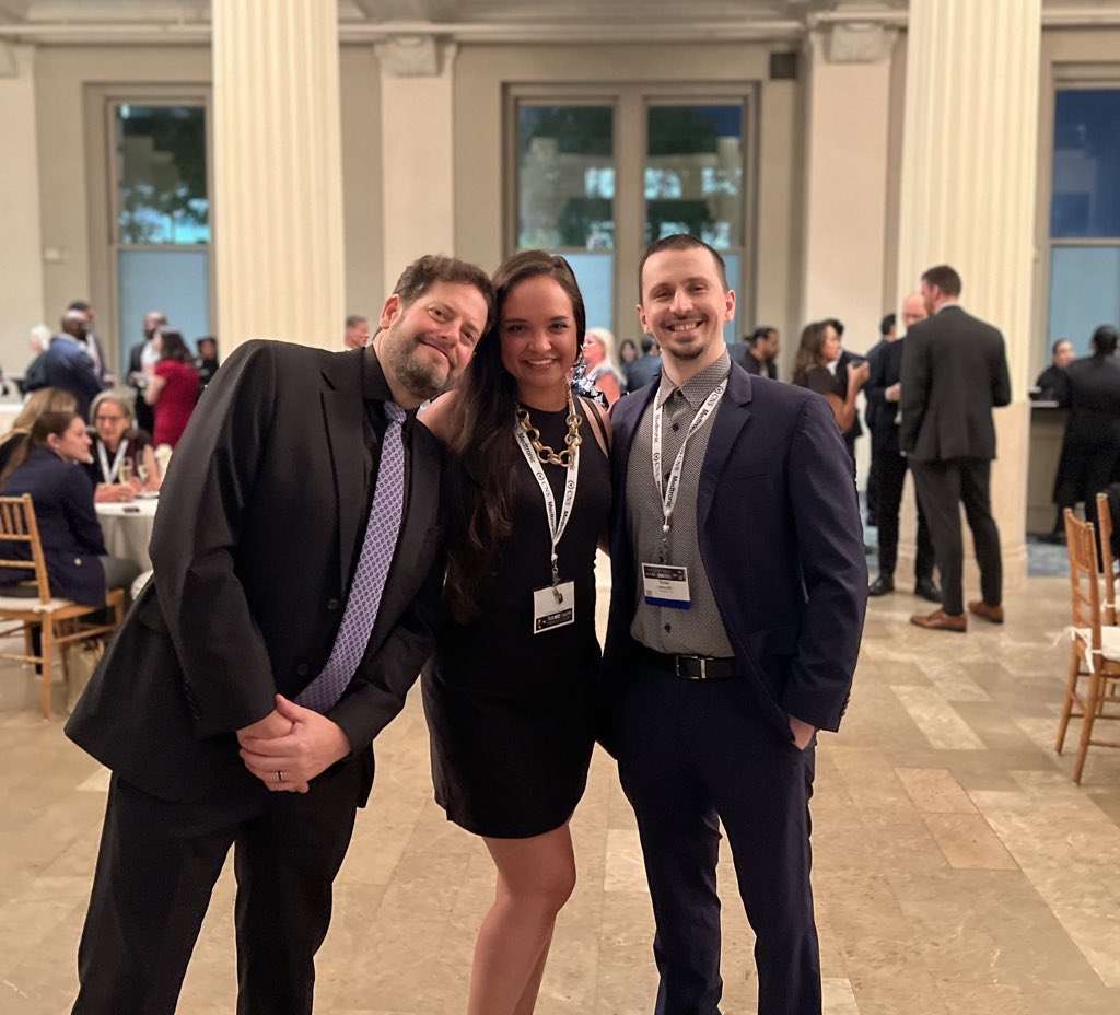 Last week Kara (PGY7), Emal (PGY5), and Nick (PGY3) attended CNS in Houston, Texas to present their research. Strong work!! 💪🏼