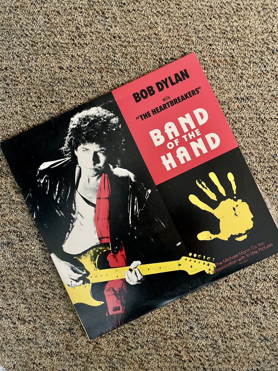pclinto's tweet photo. Found these #bobdylan singles today. #vinylrecords #streetlegal https://t.co/bkHHjMN8t0