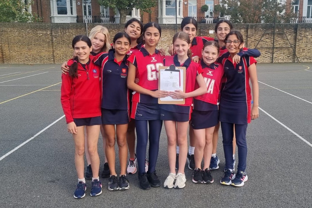nhehs_sport's tweet photo. A great afternoon of netball for @nhehs U13A-D teams against @SPGSPE ๐
Some fantastic skills on display & good start to the season ๐๐ป
#NHEHSsport #netball #friendlyfixture https://t.co/jrhQVuRKdc
