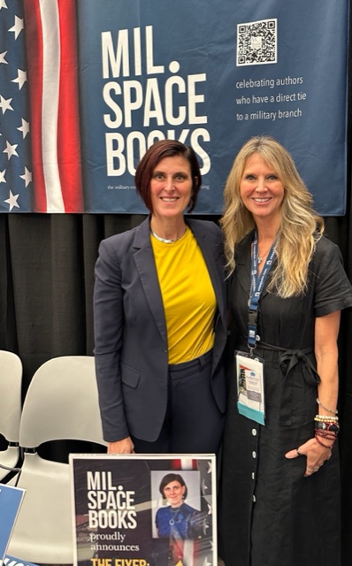 wbrandpub's tweet photo. TY all for joining @BrandJuLee (left image, m) at
@MIC_Military, including the authors of ROCK BOTTOM HAS A TRAMPOLINE https://t.co/kWESxskNfe (l), THE LAST HAWAIIAN PRINCESS https://t.co/YlPvb1qQIK, which hit no. 1 (r), THE FIXER (right image, l) to drop 1/7/25 #MIC24 https://t.co/igqiDFhty8
