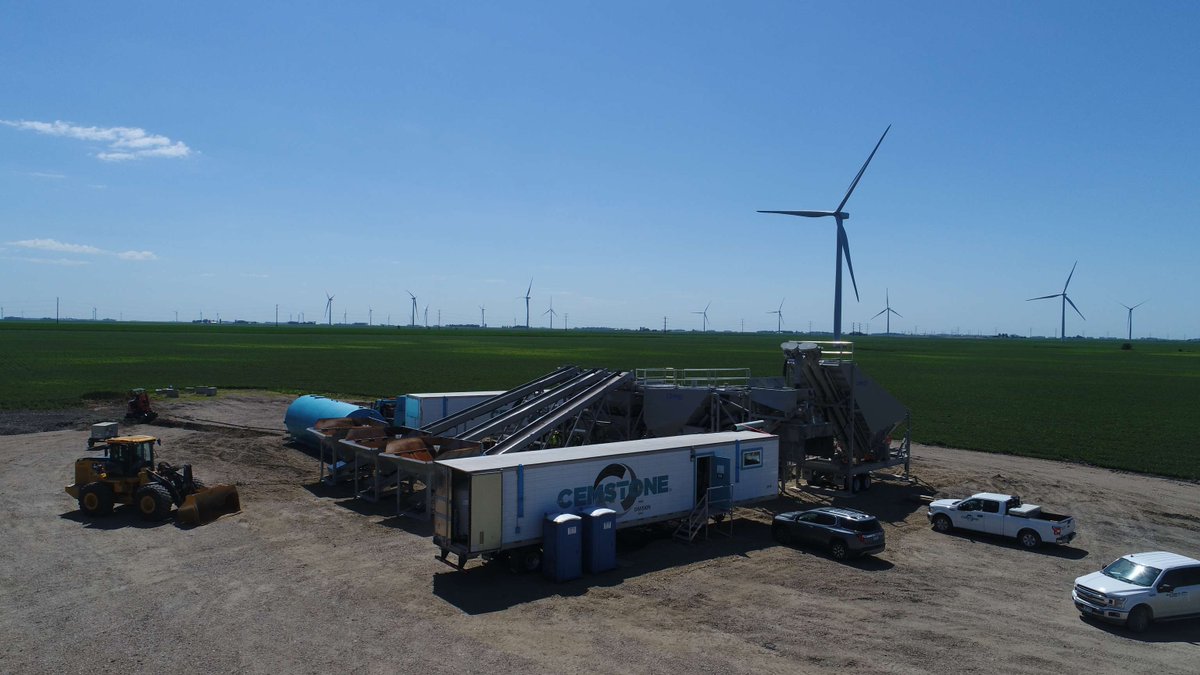 Another successful portable plant and wind turbine project completed by Cemstone! Proud to contribute to clean energy efforts in the Kossuth County region of Iowa. Read more about this project here: ow.ly/s3Ik50TE9il