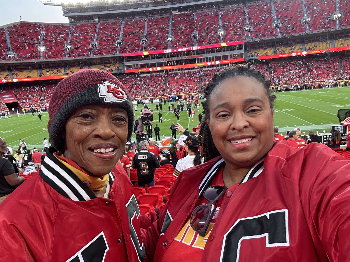 Monday Night Football. GO CHIEFS!!! 

#ChiefsKingdom