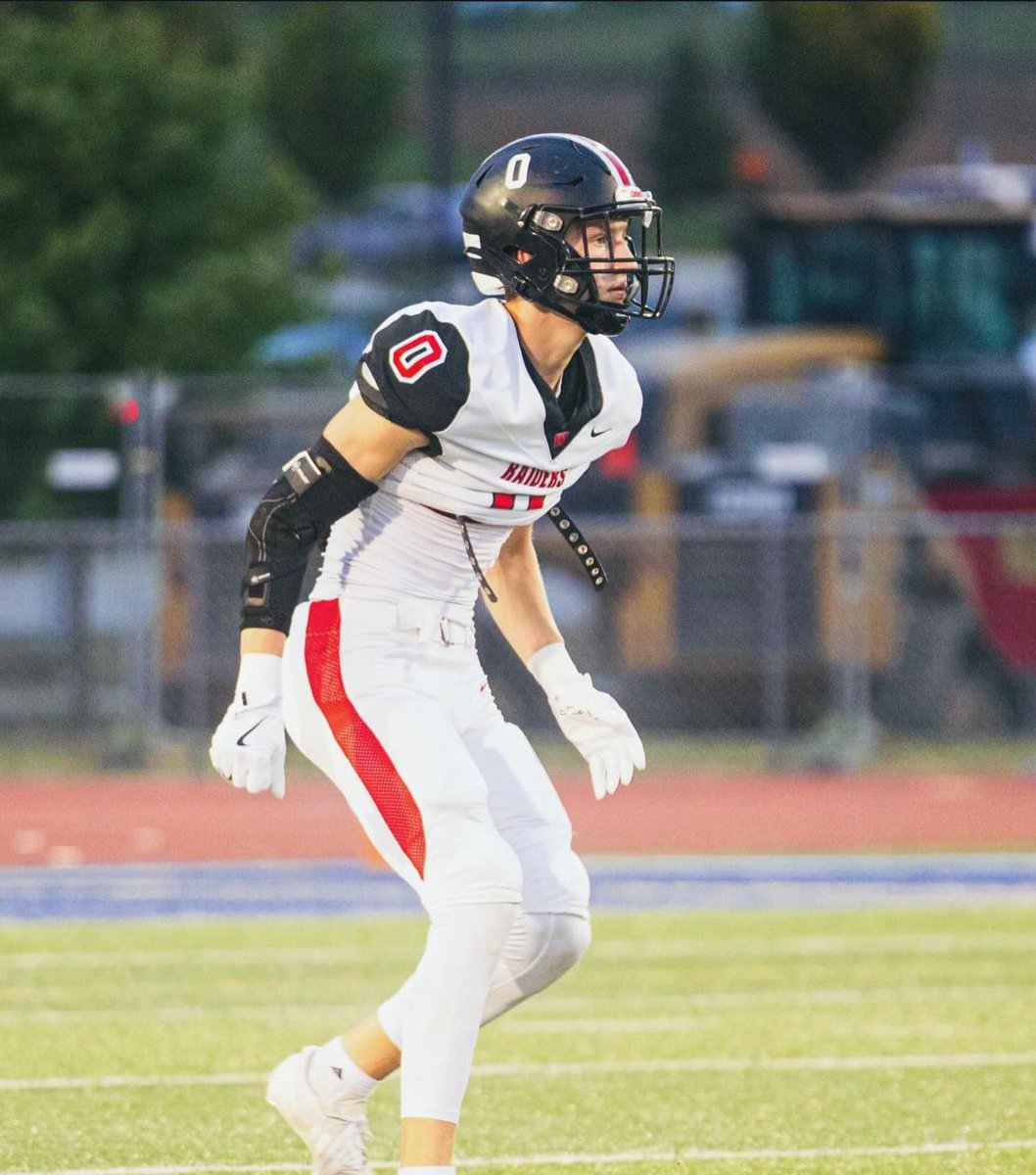 Rayce Heitman Receiving Totals:

🔺 16 Receiving Touchdowns (1st)
🔺 746 Receiving Yards (1st)
🔺 39 Receptions
🔺 48.5 Tackles
🔺 7.5 TFL
🔺 1 INT

One of Iowas best 🙌