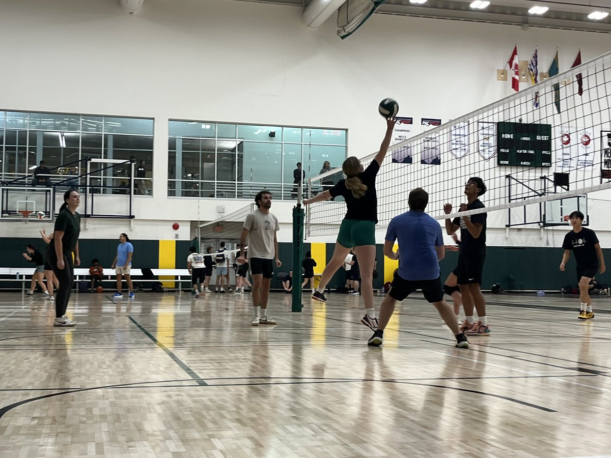 EducationUnbc's tweet photo. Amazing… FIZZ-ED returns to intramural volleyball (during #EDUC491 practicum). Balance and wellness at its finest!! And, they won!! Yay!! 🎉 #UNBCED #ThisIsUNBC https://t.co/LNDsdG9A3B
