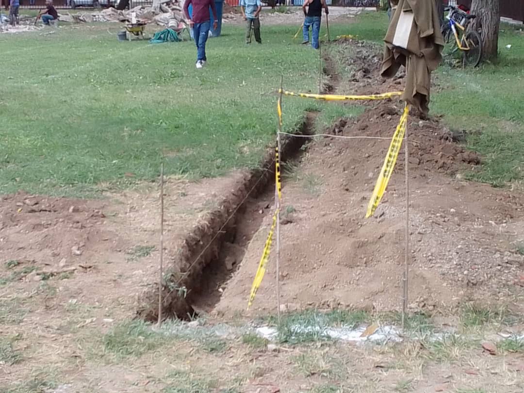 #07OCT2024, Inicia los trabajos de Construcción del Parque Simón Bolívar y la Remodelación de la plaza Bolivar de Villa, espacios para sano disfrute y recreación de todos los Zamora
#ObrasPúblicas
<a href="/Soykarinacarpio/">Karina Carpio</a>
<a href="/cheanahis/">Anahis Palacios</a> 
<a href="/ConElMazoDando/">Con el Mazo Dando</a>