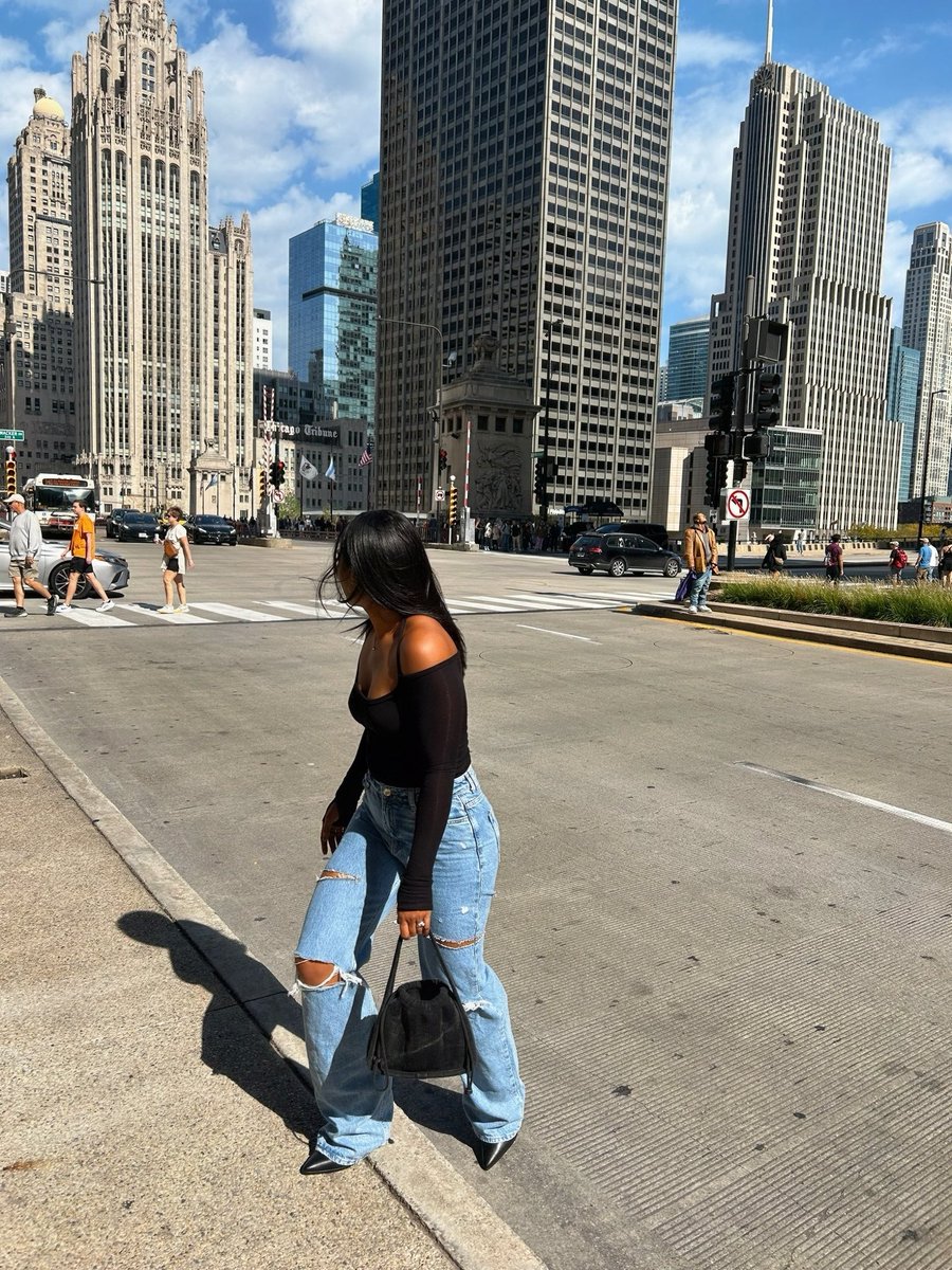 Liv Adams tweet media