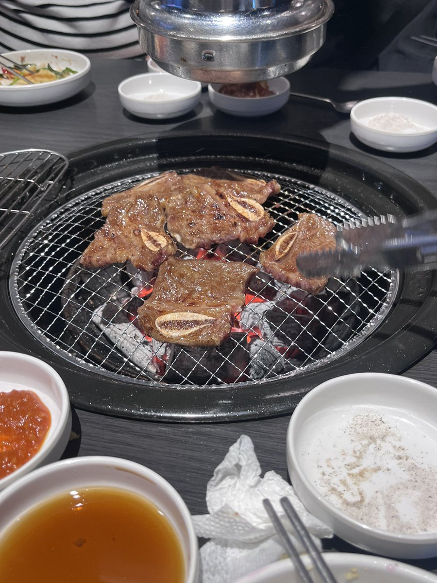 ookamisu's tweet photo. day 1 korea https://t.co/n6SdjhZUvZ