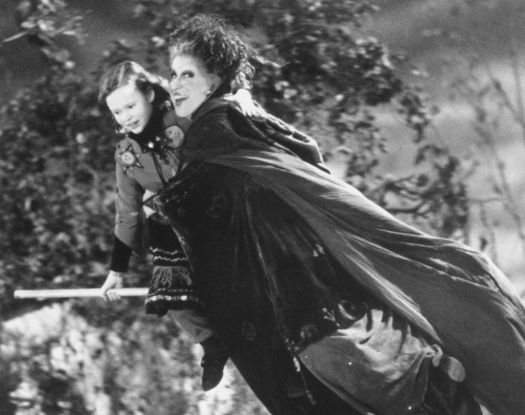 colonialtheatre's tweet photo. 🎃✨ Time to get your witchy groove on! Join us for spellbinding screenings of Hocus Pocus this saturday at 10:00 AM, 12:30 PM, 2:45 PM &amp; 4:45 PM (PLUS our adult only screening at 7 PM! 🧙‍♀️

https://t.co/lGdTCRjiC1 https://t.co/nQRd728mHo