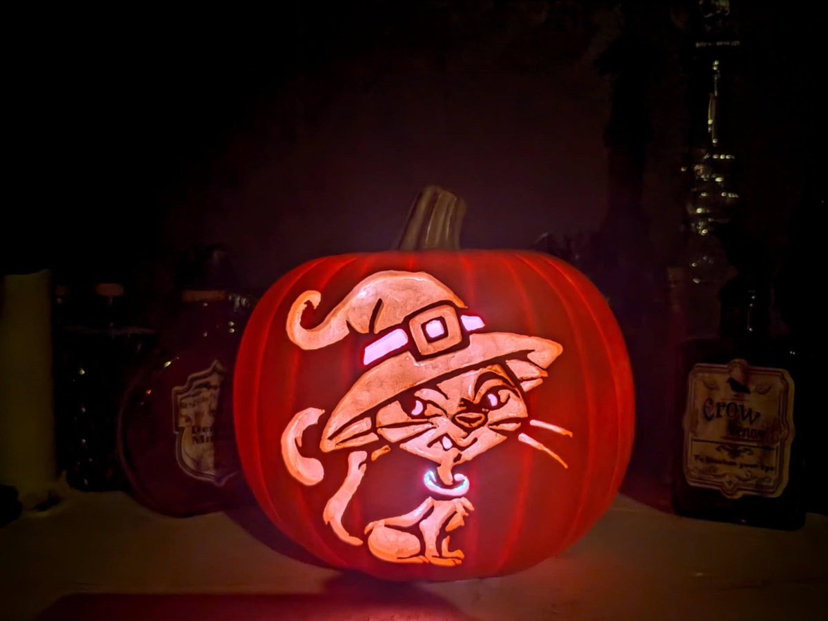 HauntedCarving's tweet photo. Finished another small pumpkin - the color-changing LED lights shine through the engraved sections well, and add a little extra "magic!" Which color do you like best?

Pattern by @StoneyKins - carved by me.

See more: https://t.co/2fyRXxEnUy

#jackolanterns #pumpkin #halloween https://t.co/3UfeHrZBb7