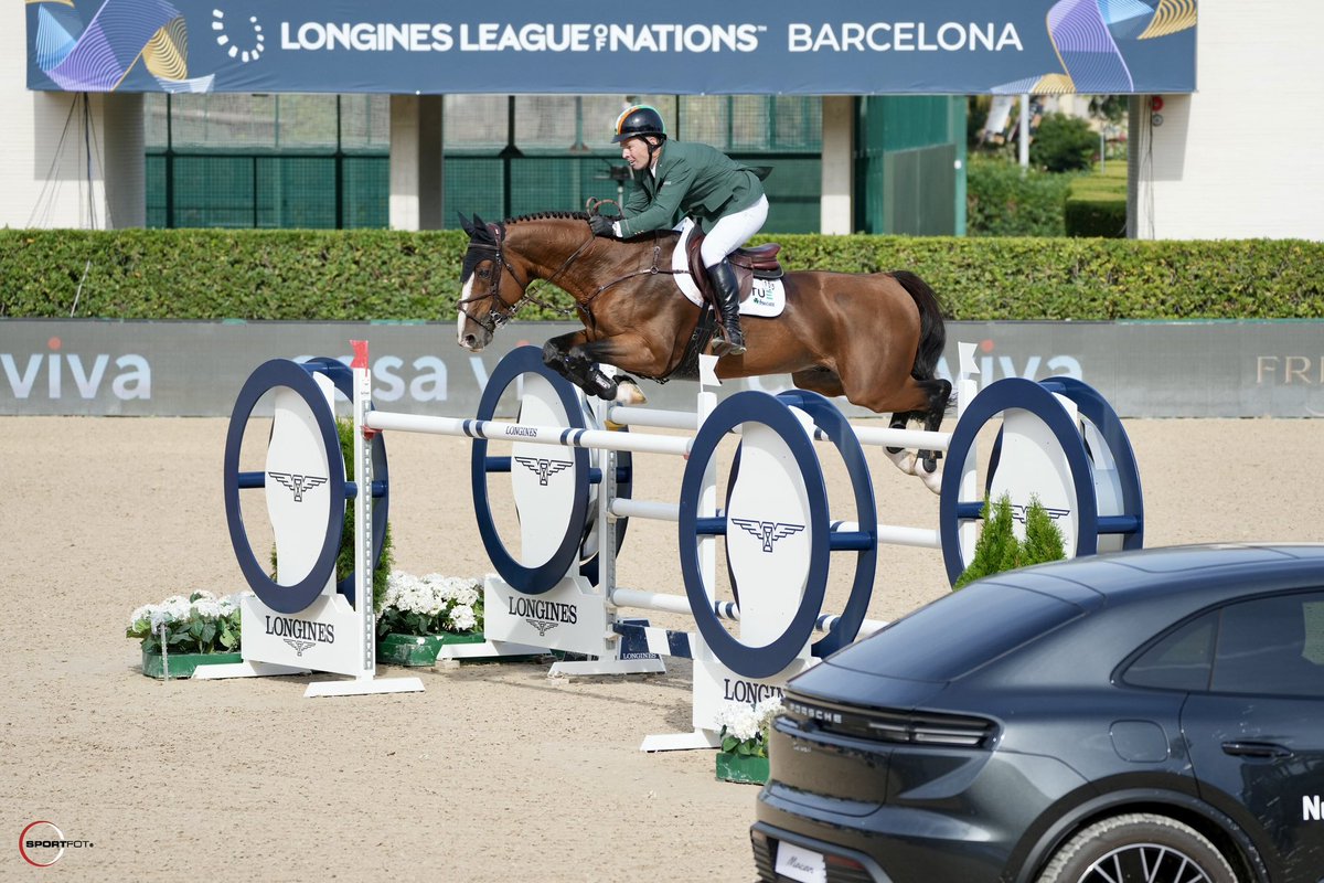 Cian_O_Connor's tweet photo. Fourth place finish for #TeamIreland🇮🇪 in the CSIO5* LLN Nations Cup Final in Barcelona 🇪🇸✨
#cianoconnor #teamkarlswood #karlswood #karlswoodtraining #kwtraining #showjumping #equestrian #horse #horsesport #coolmoreshowjumping https://t.co/bWCS11JRnz