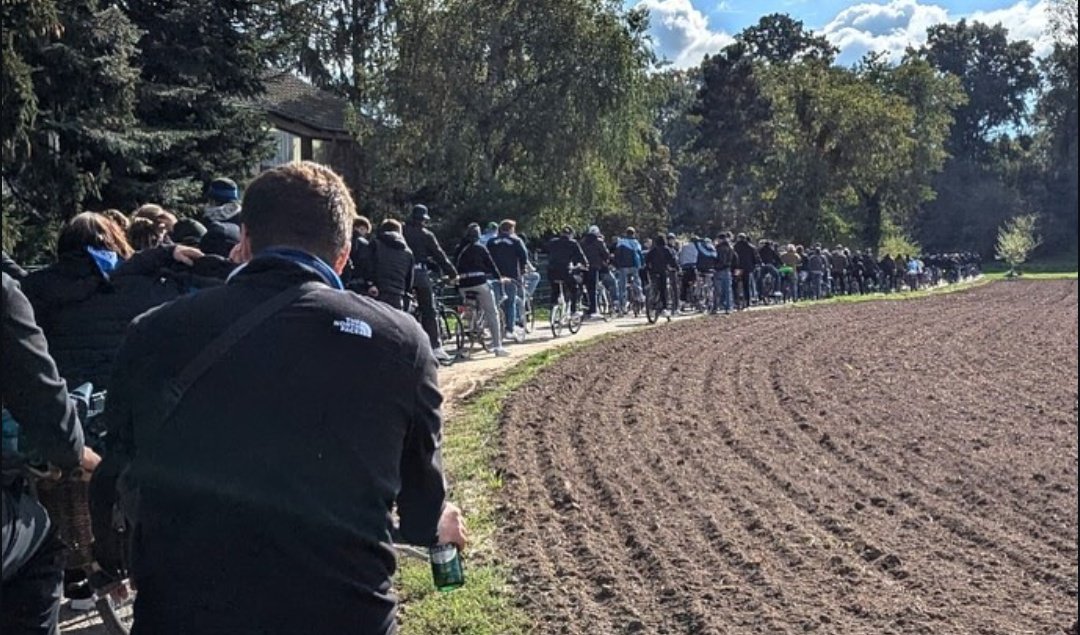 unserfussball's tweet image. Les supporters de Mannheim ont répondu présents à Sanhausen ! 🚲

On est obligé de saluer l'originalité du déplacement