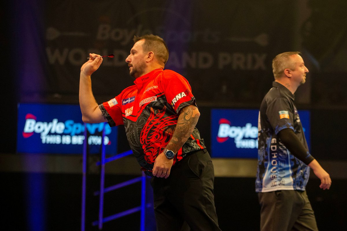 Jonny Clayton tweet media