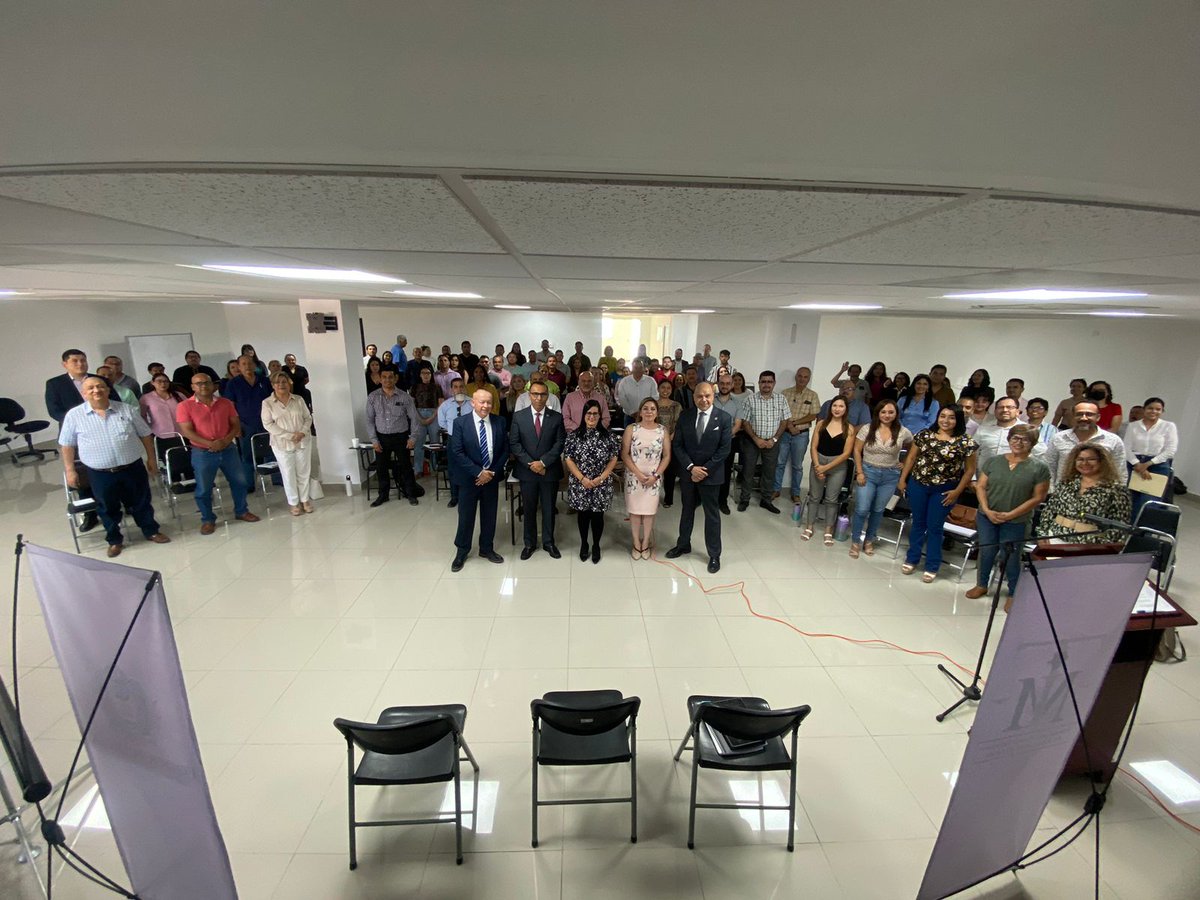 Ha sido un fin de semana de especialización en Justicia Penal para Adolescentes, el primer módulo: Antecedentes del Sistema para Menores impartido por el Juez Especializado José Francisco Jacobo Garza, fue la bienvenida a los ciento cuarenta inscritos en la #RegiónLaguna.