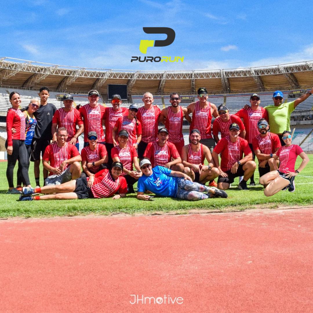 Historia viva, por primera vez 42,195mts en una pista de atletismo en Venezuela.
Atletas de PuroRun.
Ciudad Guayana.
Pista de atletismo del CTE Cachamay