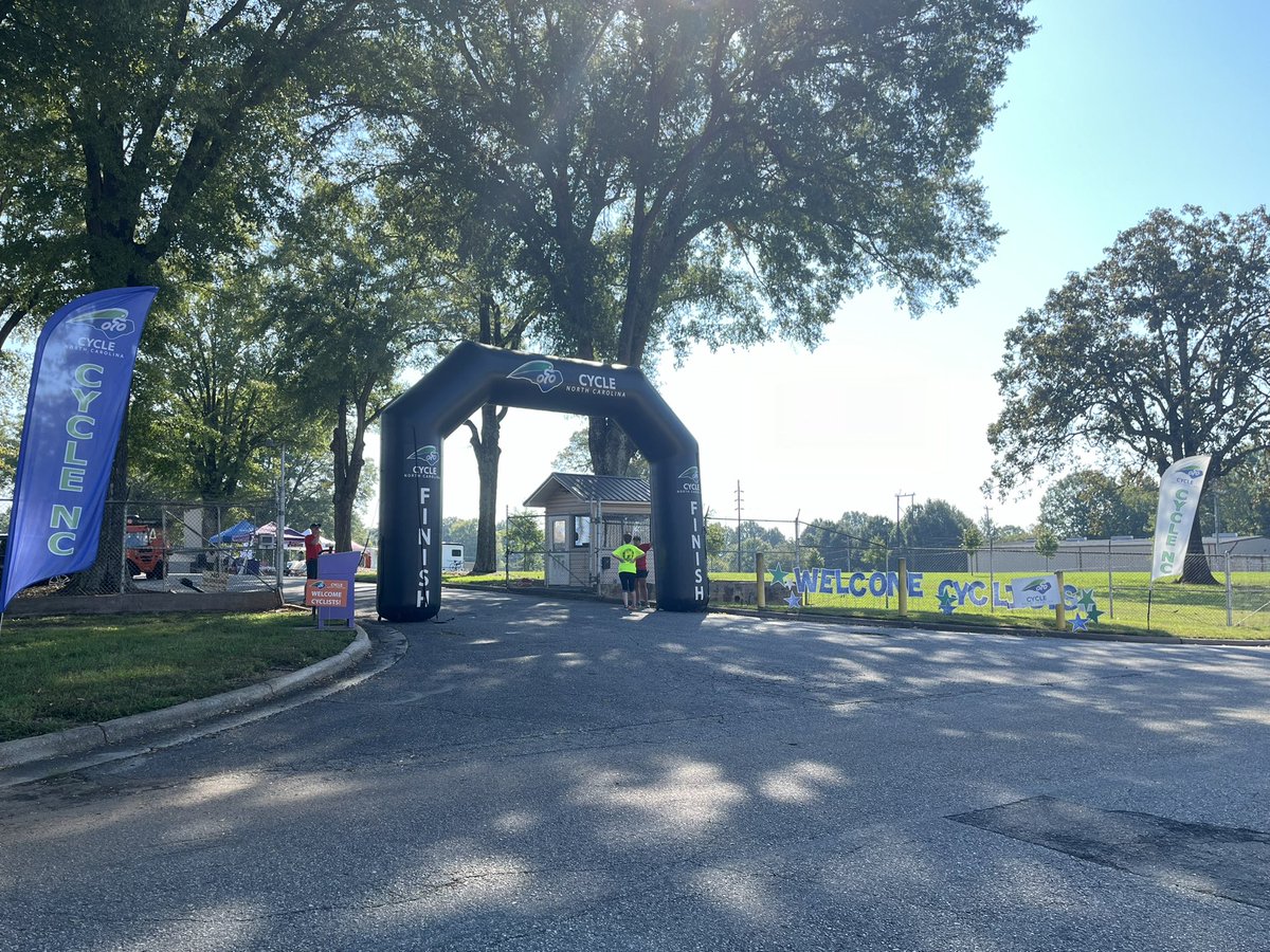 DstnyRichardsTV's tweet image. Spruce Pine was set to be the starting stop for the Cycle NC Mountains to Coast ride, bringing in much needed tourism. 

But then Helene happened and the town could no longer host the event. 

Downtown Statesville is now stepping up to help their neighbors in need. 🎈 #WCNC
