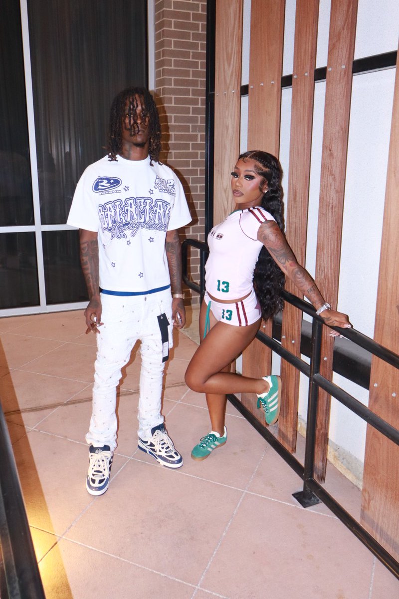 dollshitonly's tweet image. Get fly onna bitch birthday , do shit in the worst way ✈️ #ZooItLikeItsYoBZayyyyy