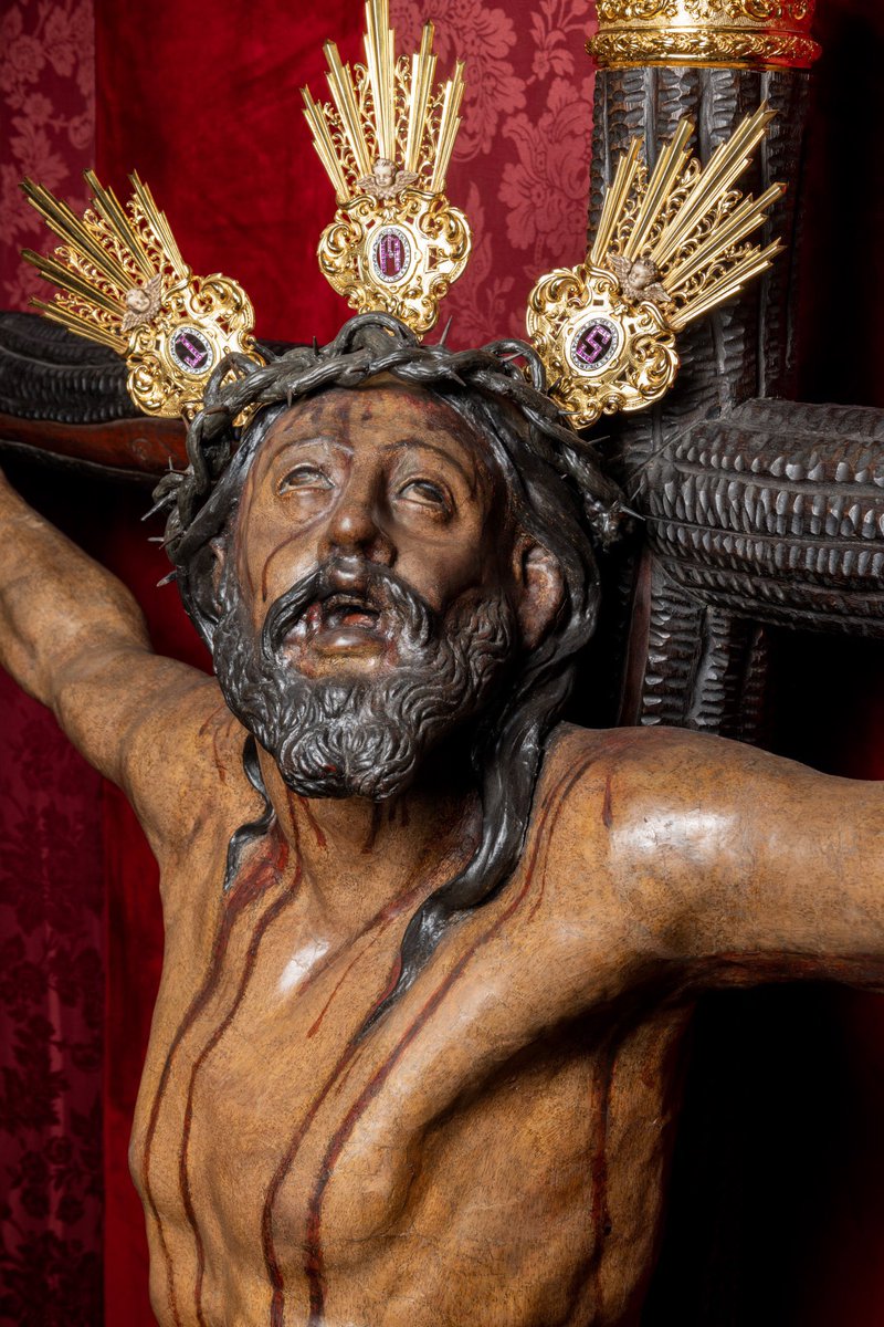 El impactante rostro del Cristo de la Expiración del Museo
📷 <a href="/Randofer94/">Manuel Fdez. Rando</a>