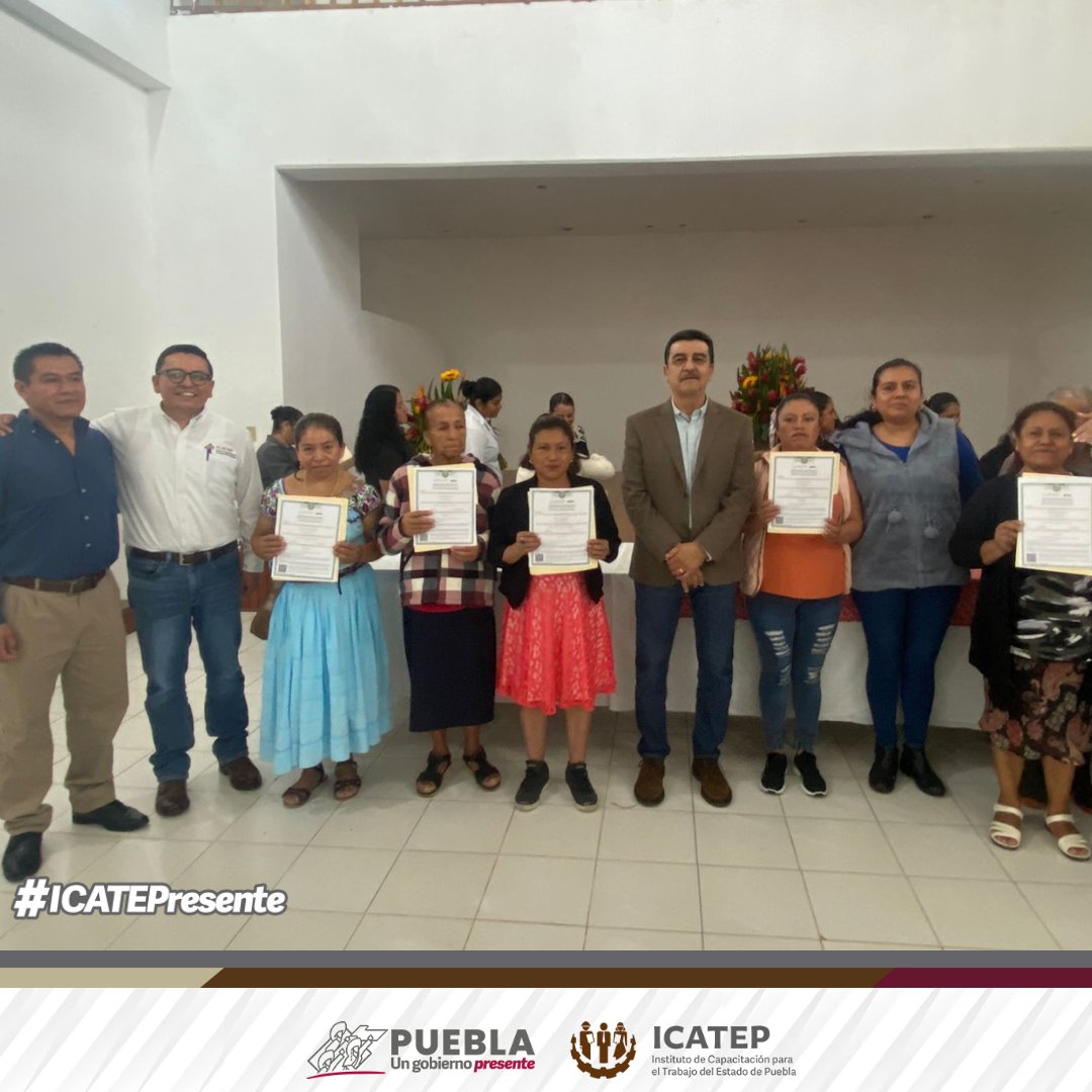 ICATEP_Oficial's tweet photo. Entrega de Constancias en el H. Ayuntamiento de Cuetzalan del Progreso Puebla📄👏🏻🙌🏻
En la Casa de Cultura de Cuetzalan se realizó la entrega de constancias #ACTURMEX a guías turísticos que concluyeron los cursos de ecoturismo, estudio de caso del área natural, manejo de crisis, diseño de producto turístico, entre otros.
También se otorgaron constancias del programa PROABIM a mujeres que finalizaron el curso de Venta Especializada en Productos y Servicios.
Agradecemos la presencia del Presidente municipal, Gerson Calixto Dattoli; la Regidora de Turismo, Cultura y Ecología, Cristina López Márquez, y el Director General del ICATEP, Jonathan Salazar Mendiguchía.
¡Felicidades a todos los participantes por este logro! 👏🏻 #UnGobiernoPresente #Aprenderparaemprender #ICATEPresente