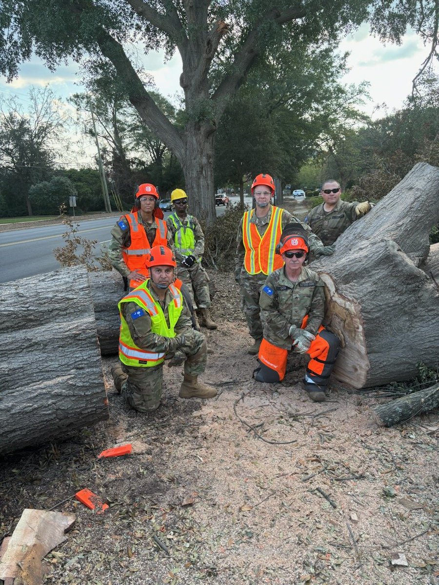 SCSG1670's tweet image. Oct 7, 2024 South Carolina State Guard soldiers continue support and security operations across the state as Hurricane Helene recovery continues. Photos: SGT Amy Morris and CPT David Finleyson, Public Affairs.