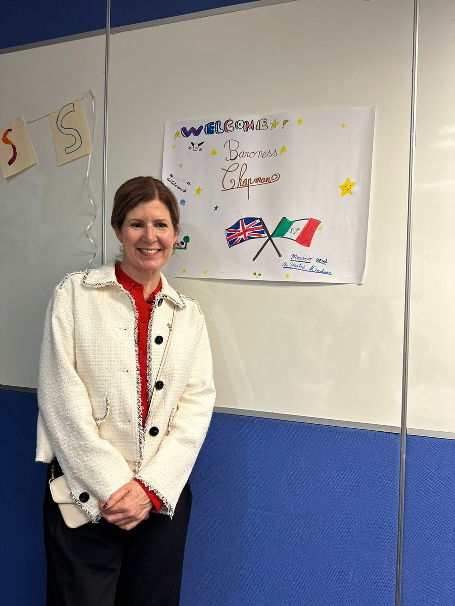 🇬🇧 Durante su viaje a México, la Baronesa <a href="/JennyChapman/">Jenny Chapman</a> tuvo la oportunidad de visitar el <a href="/mxbritish/">British Council</a>, en donde luego de reunirse con líderes de diversos proyectos, asistió a la clase de niños y niñas que están aprendiendo inglés quienes compartieron sus intereses y motivaciones.