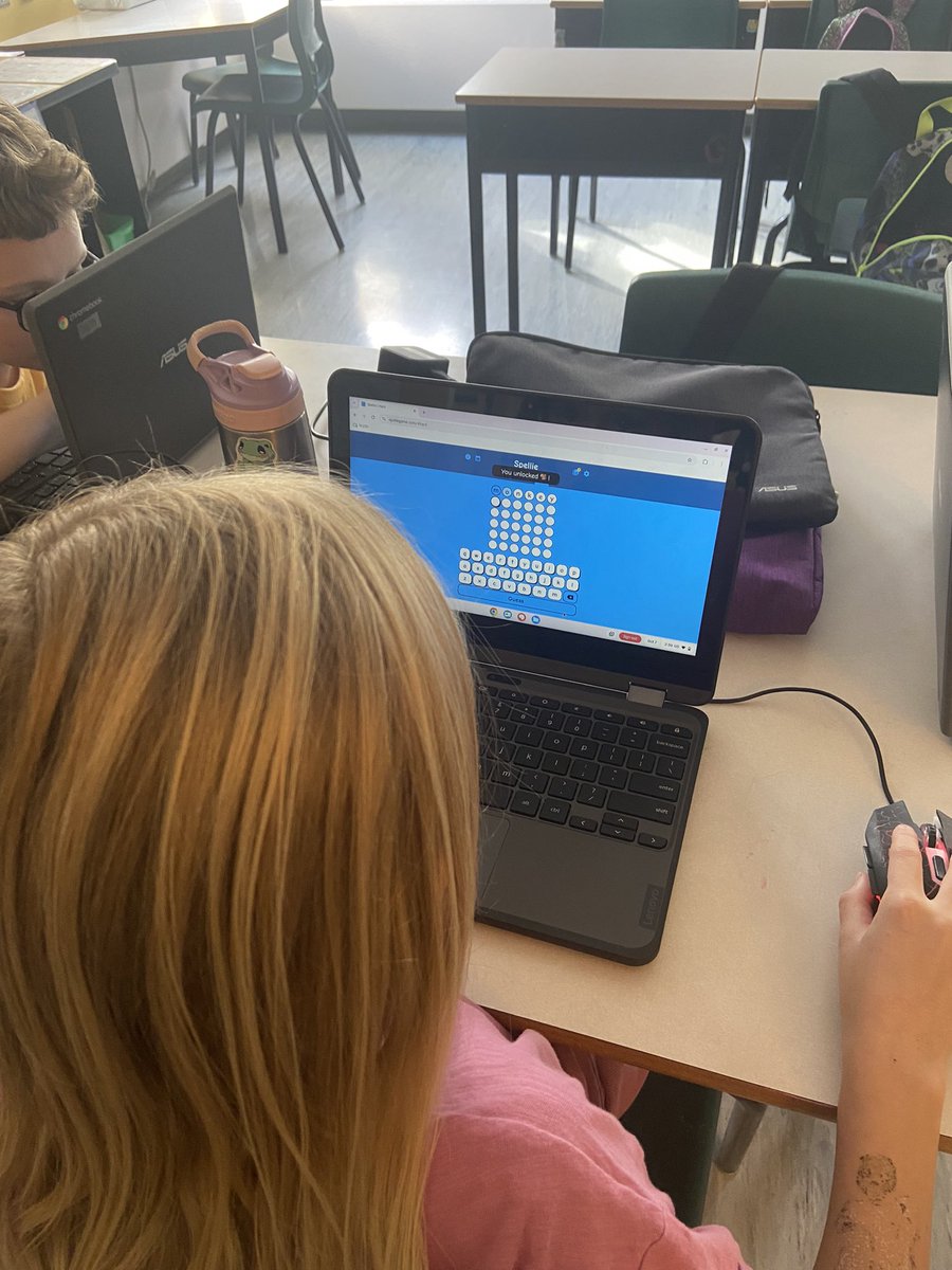 Sophia Hewitt tweet media