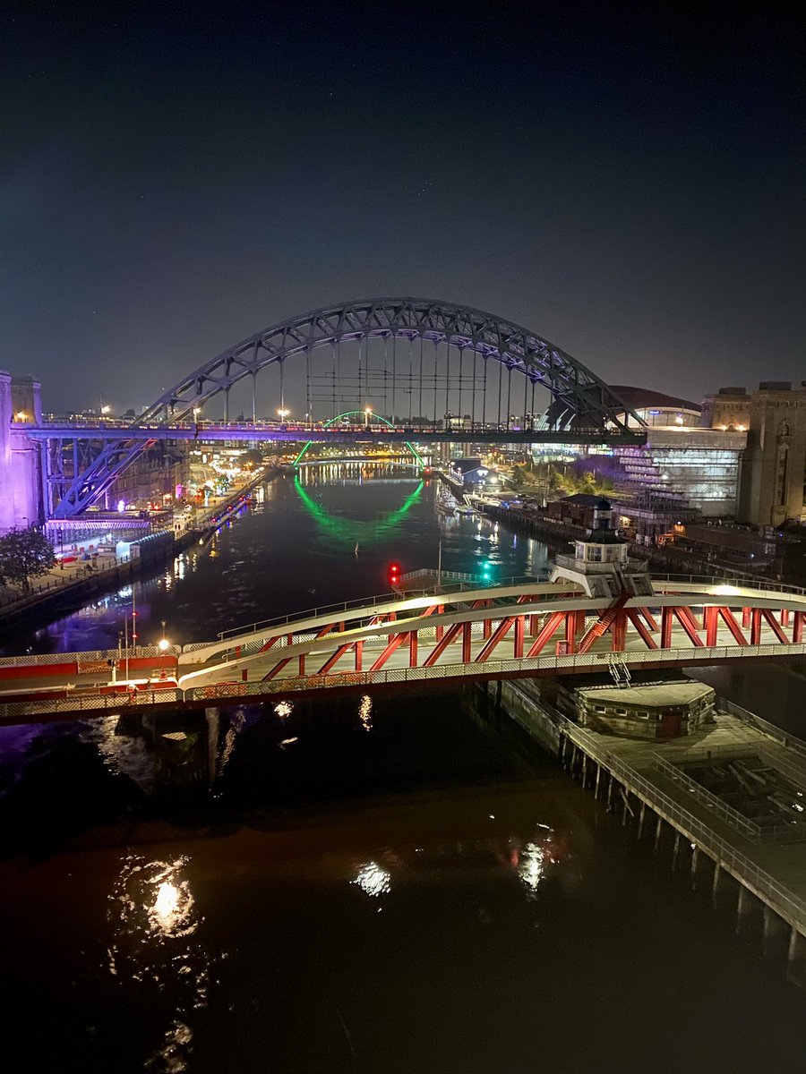 Gateshead looking stunning ahead of <a href="/RCollEM/">Royal College of Emergency Medicine</a> ASC #RCEMasc