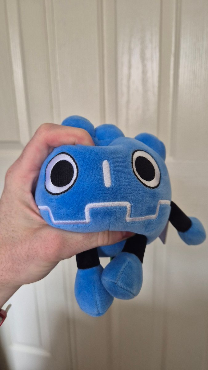 abrokegamedev's tweet image. My new desk buddy just arrived...