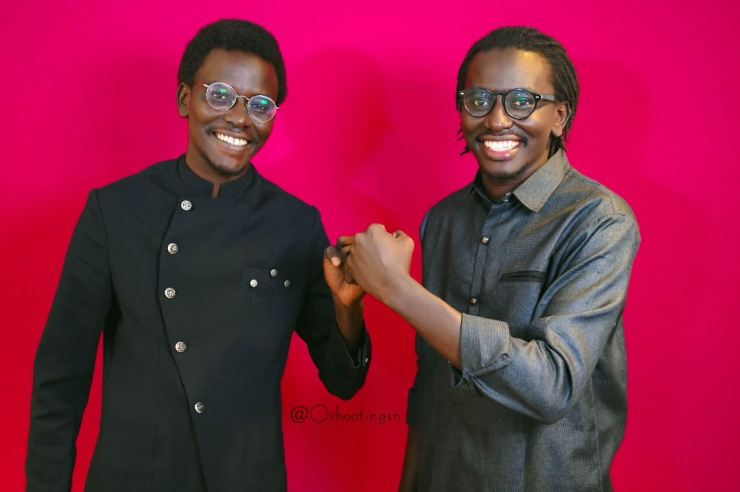 LionsProdSn's tweet photo. Chers Serge et Brice,

En ce jour spécial, toute l'équipe de Lions Prod tient à vous souhaiter un joyeux anniversaire à tous les deux. Votre engagement inébranlable, votre complicité et la richesse de vos interventions apportent une valeur inestimable à chacune de nos émissions. https://t.co/COWR9oSfmU