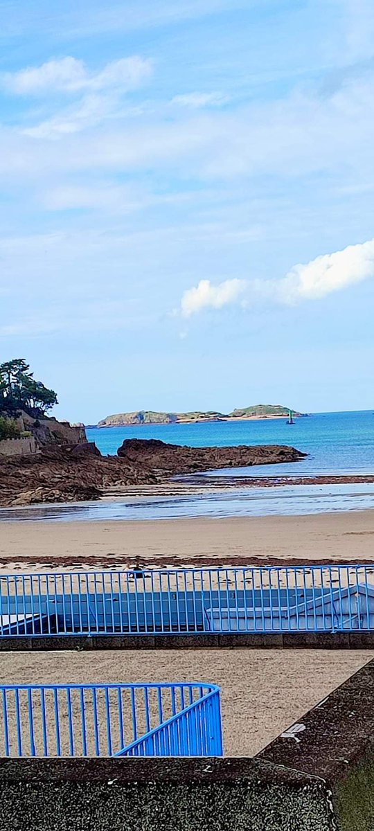 PascalBudor's tweet image. Bonsoir tout le monde le Festival du film Britannique c&apos;est terminé  💥💥🎵🎵 #dinard
