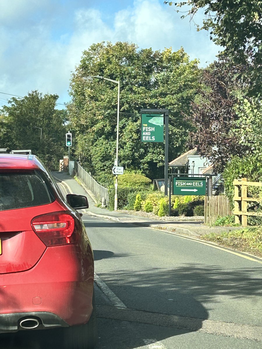 lucyswebdesigns's tweet photo. Hi @JLewisStempel started reading your book yesterday the bit about #Eels and then today drove past this! #syncronicity https://t.co/8EFPVQ7CV9