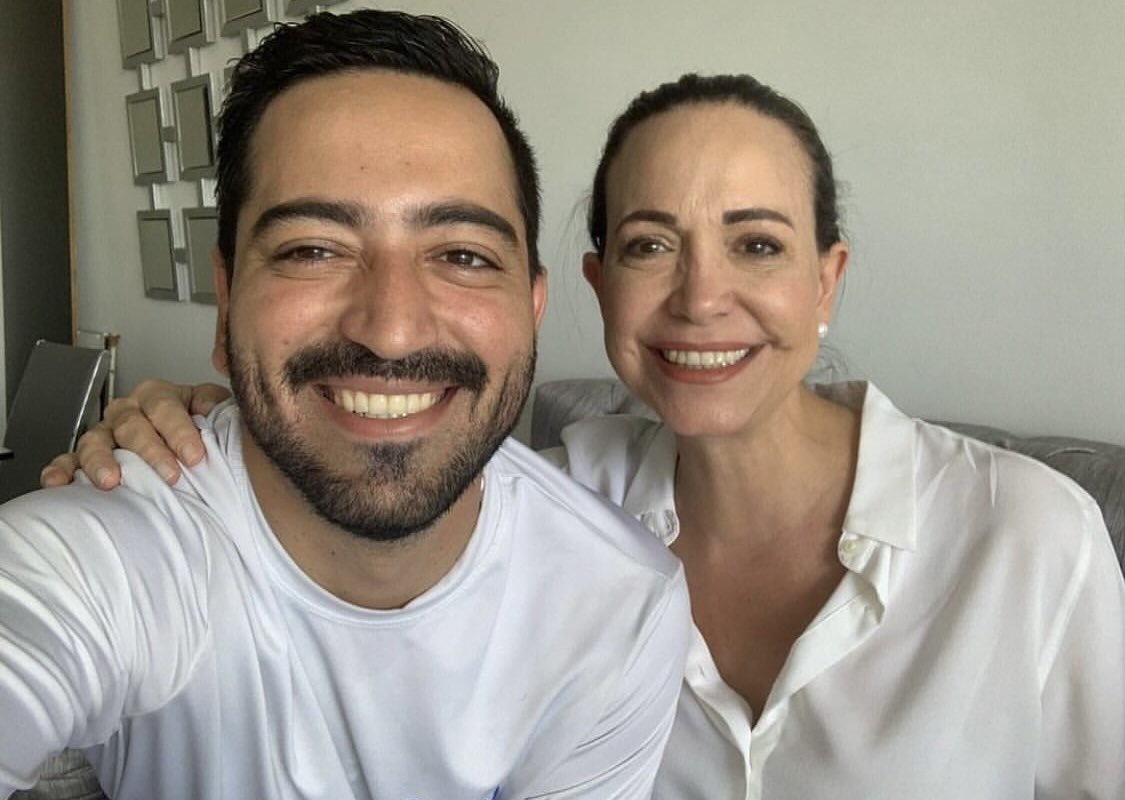 FSMarcano's tweet photo. Te envío muchas fuerzas hoy en tu cumpleaños querida @MariaCorinaYA . Eres  luz de esperanza que ha despertado a una nación y conducirla a ser libres.

Confío en ti, confiamos en ti y en esta lucha Hasta el Final. https://t.co/ZoRkKS6qkR