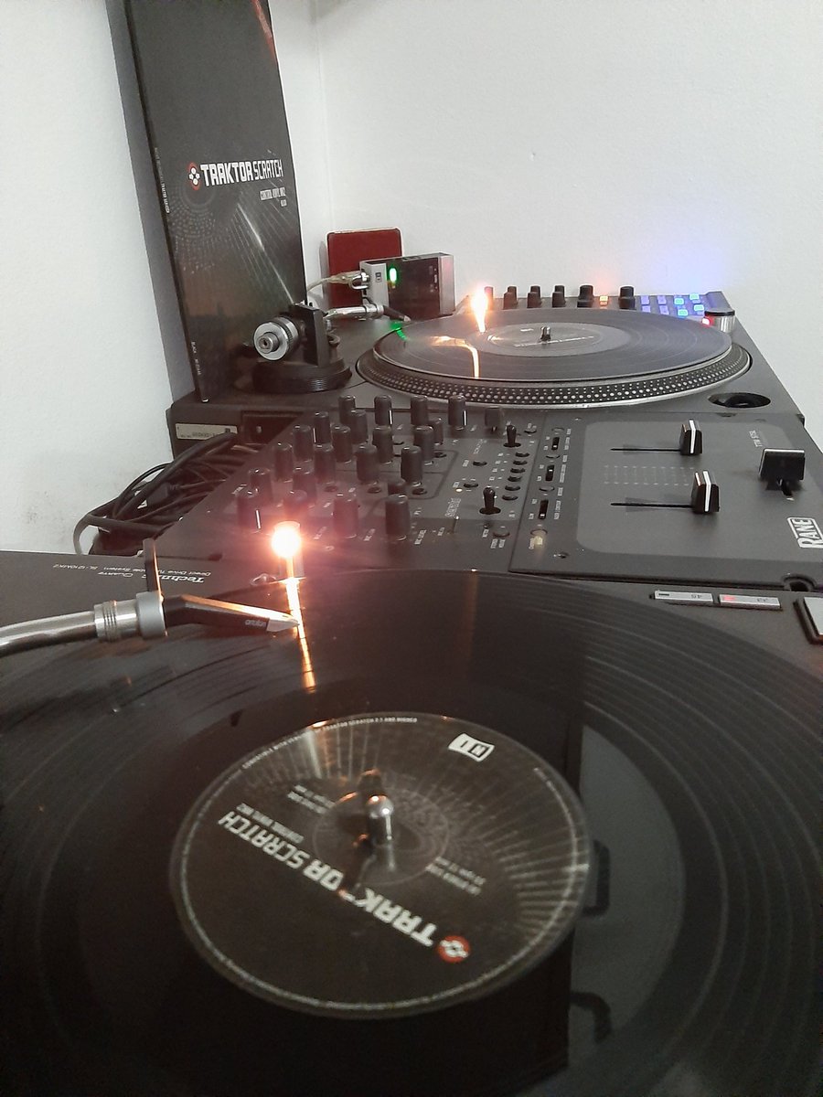 #deejaylatino #nativeinstruments #capetowndj #southafrica #technics1210 #rane57 #traktor #macbook #summer2024 #lifeofadj #qbertneedles #stylus #traktorx1 #traktora6 #turntable