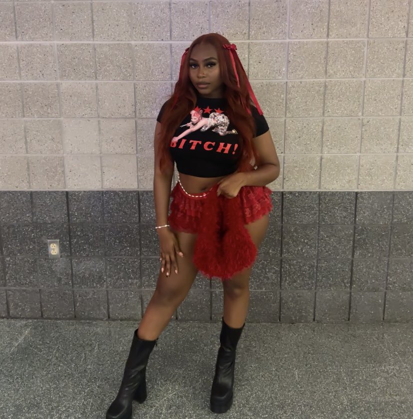 XoNiaJ's tweet photo. #GagCityMiami ❤️Red Ruby https://t.co/MW75YzIpmy